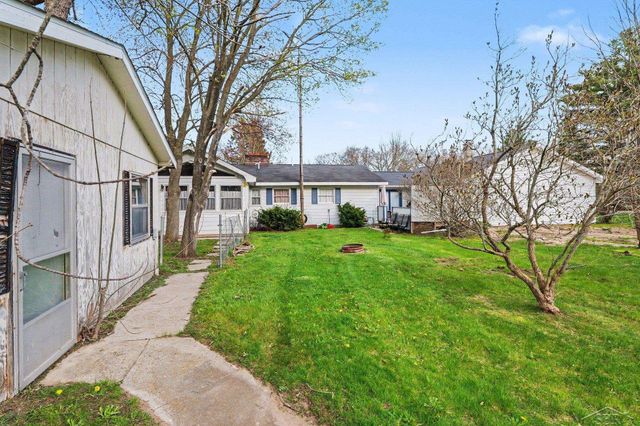 1596 Douglas Drive, Alabaster Twp, MI 48763