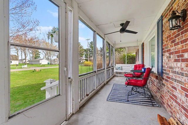 1596 Douglas Drive, Alabaster Twp, MI 48763