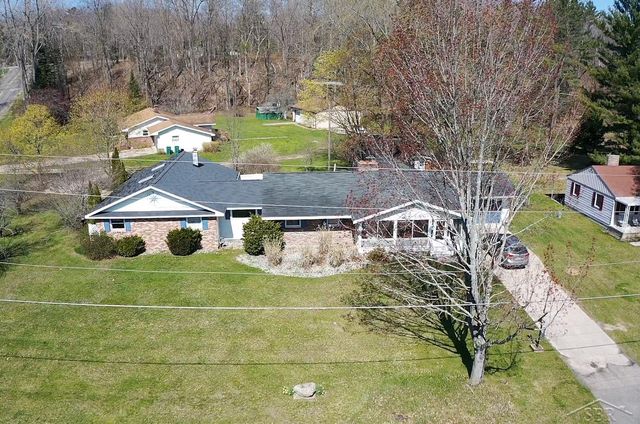 1596 Douglas Drive, Alabaster Twp, MI 48763