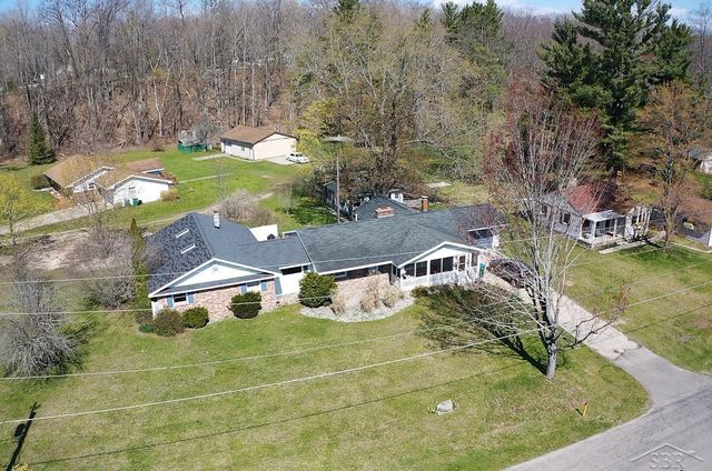 1596 Douglas Drive, Alabaster Twp, MI 48763