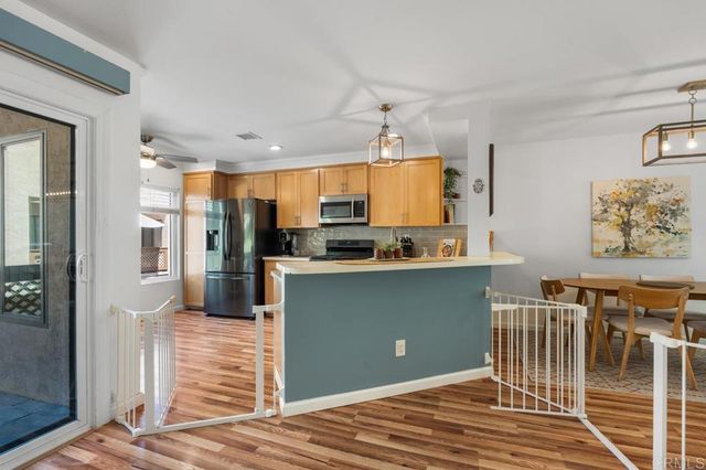 9230 Lake Murray Boulevard F, San Diego, CA 92119