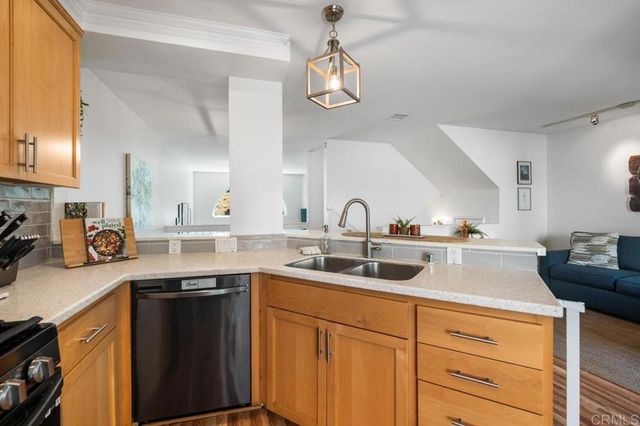 9230 Lake Murray Boulevard F, San Diego, CA 92119