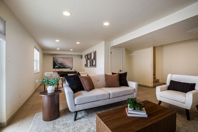 4421 Hidden Valley Court NE, Albuquerque, NM 87111