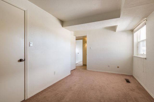4421 Hidden Valley Court NE, Albuquerque, NM 87111