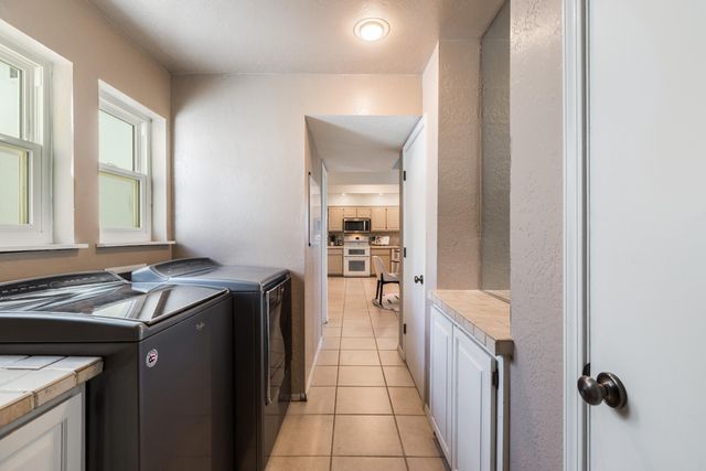 4421 Hidden Valley Court NE, Albuquerque, NM 87111