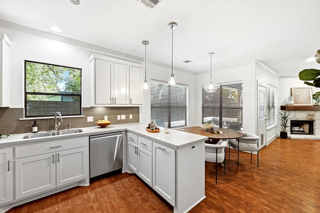 610 Fletcher ST B, Austin, TX 78704