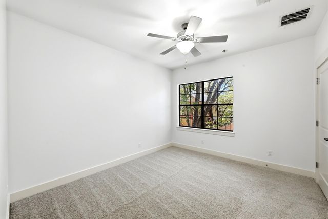 610 Fletcher ST B, Austin, TX 78704