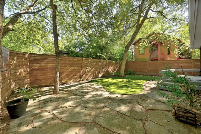 610 Fletcher ST B, Austin, TX 78704