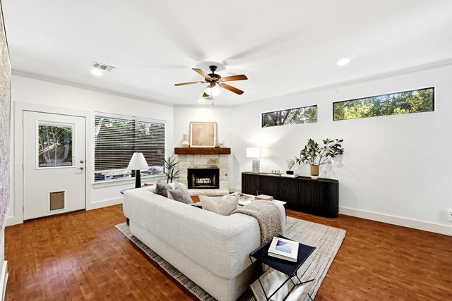 610 Fletcher ST B, Austin, TX 78704