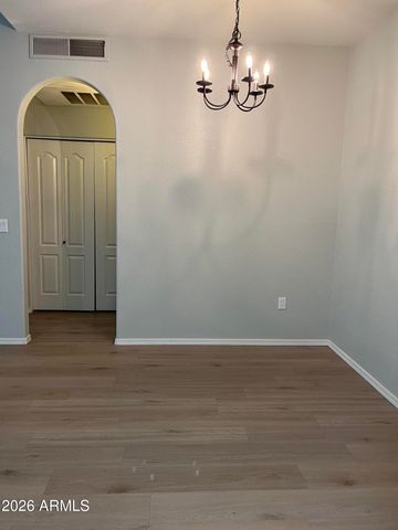 2929 W YORKSHIRE Drive 2108, Phoenix, AZ 85027