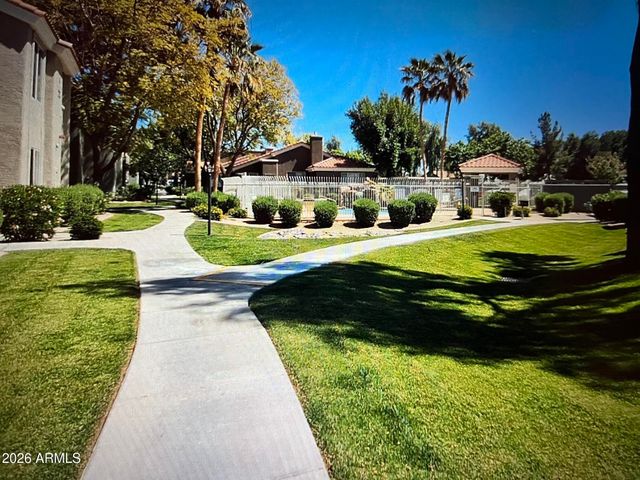 2929 W YORKSHIRE Drive 2108, Phoenix, AZ 85027