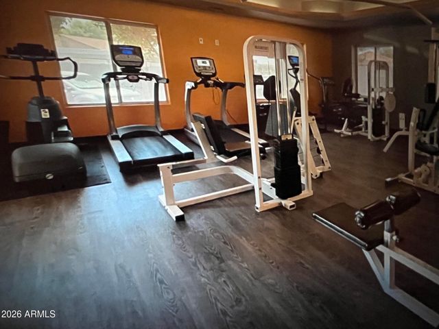 2929 W YORKSHIRE Drive 2108, Phoenix, AZ 85027