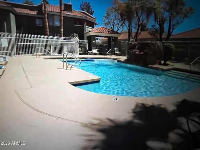 2929 W YORKSHIRE Drive 2108, Phoenix, AZ 85027