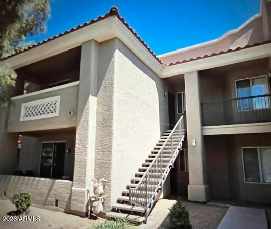 2929 W YORKSHIRE Drive 2108, Phoenix, AZ 85027