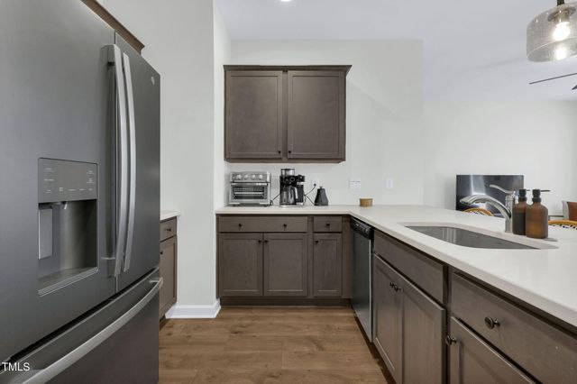 717 Utley Street, Holly Springs, NC 27540