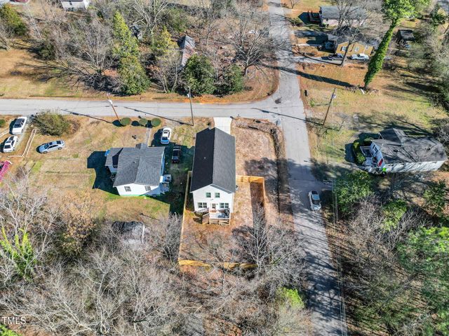 717 Utley Street, Holly Springs, NC 27540