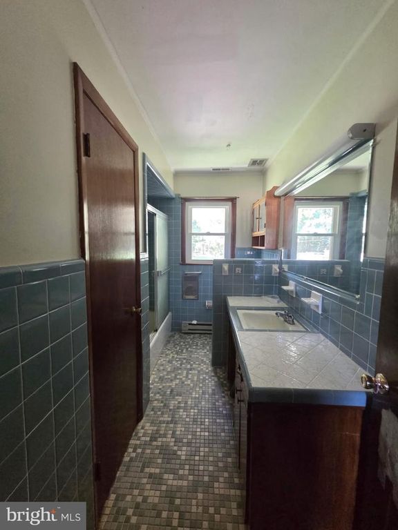 Image 10 of property listing at 5260 WILSON RD, Cambridge, MD 21613