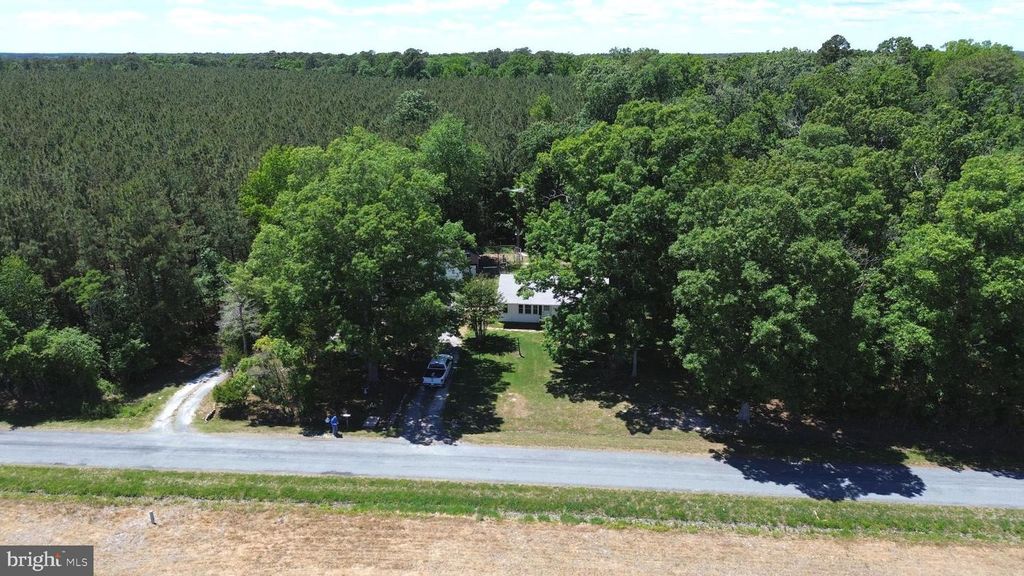 Image 27 of property listing at 5260 WILSON RD, Cambridge, MD 21613