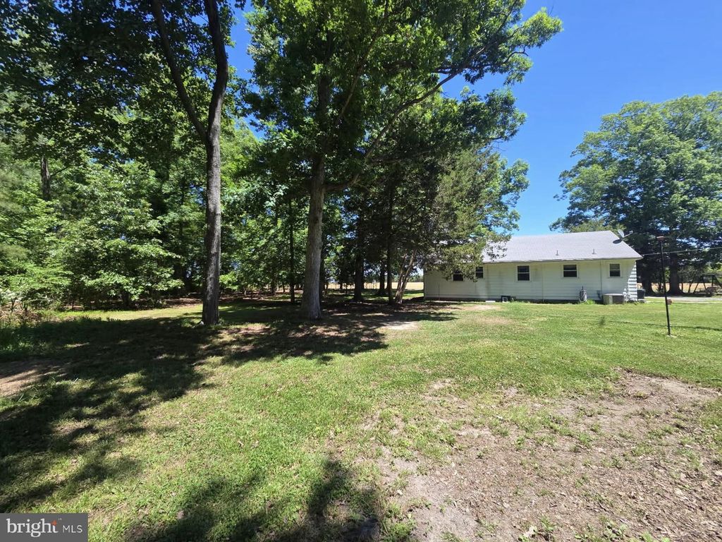 Image 6 of property listing at 5260 WILSON RD, Cambridge, MD 21613