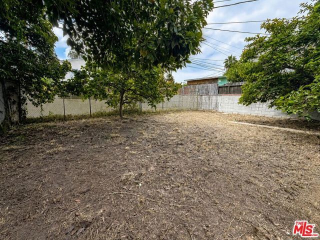 2380 W 30th Street, Los Angeles, CA 90018