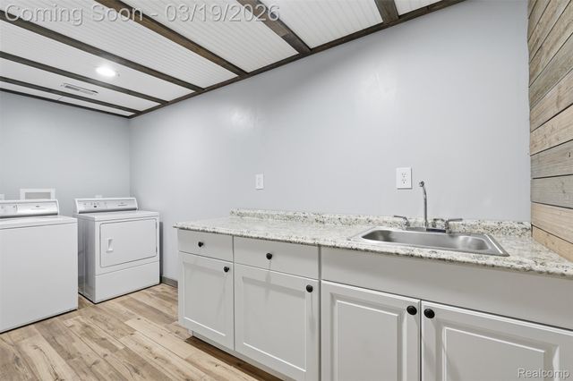 10130 St Ives Way, Grand Blanc Charter Township, MI 48439