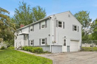 22 Woodbury Street, Salem, NH 03079