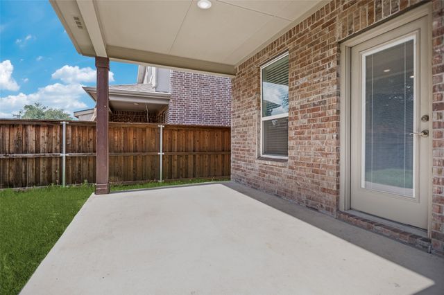 9927 Bates Street, Irving, TX 75063