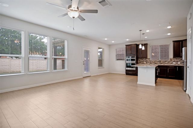 9927 Bates Street, Irving, TX 75063