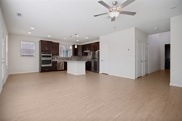 9927 Bates Street, Irving, TX 75063
