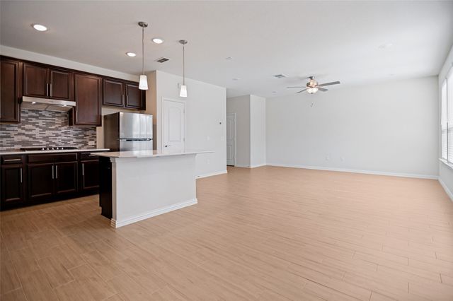 9927 Bates Street, Irving, TX 75063