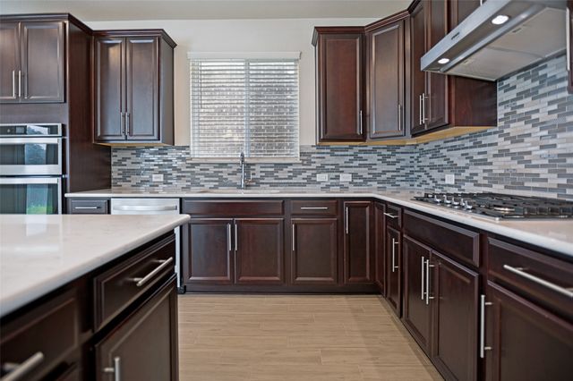 9927 Bates Street, Irving, TX 75063