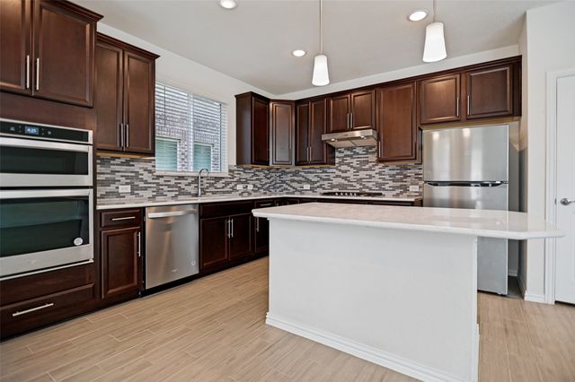 9927 Bates Street, Irving, TX 75063
