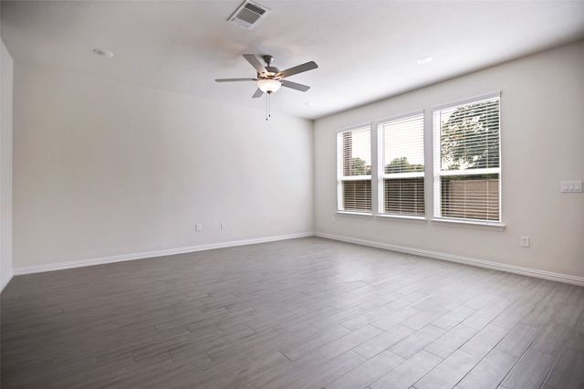 9927 Bates Street, Irving, TX 75063