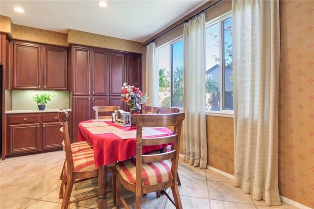 2967 Mangular, Corona, CA 92882