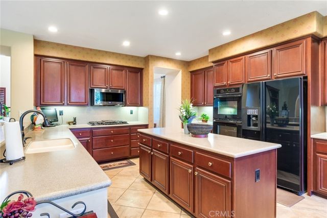 2967 Mangular, Corona, CA 92882