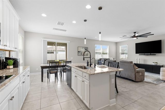 16159 MONTEREY GREENS CIRCLE, Tampa, FL 33647