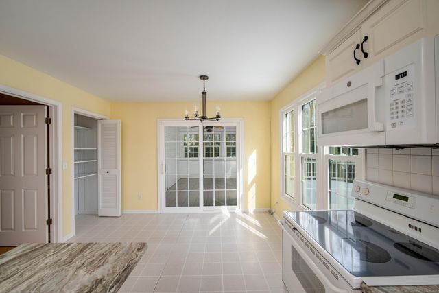 5020 Whitlow Court, Commerce Twp, MI 48382