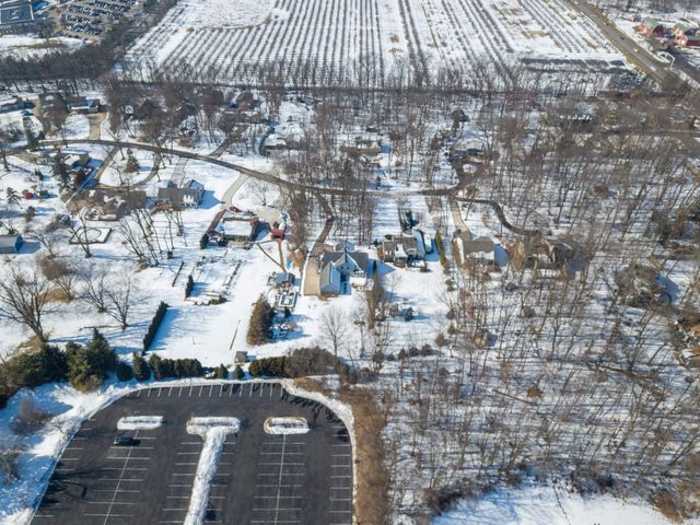 5020 Whitlow Court, Commerce Twp, MI 48382