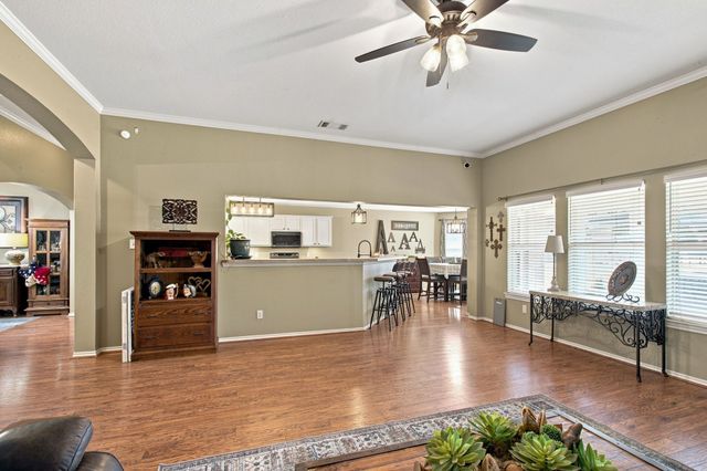 116 Springfield Circle, Red Oak, TX 75165