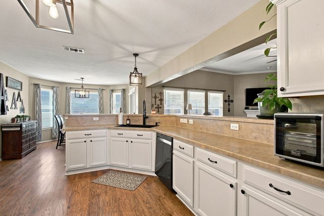 116 Springfield Circle, Red Oak, TX 75165