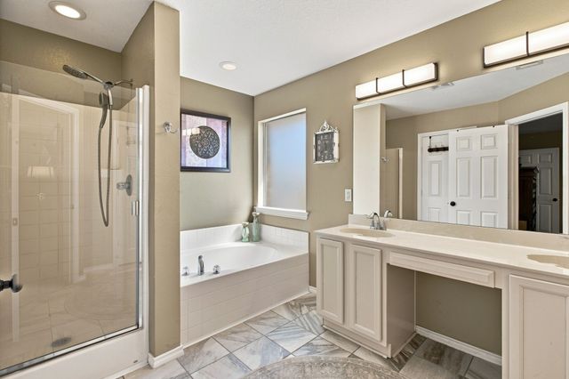 116 Springfield Circle, Red Oak, TX 75165