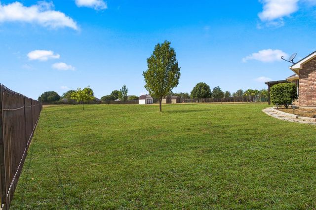 116 Springfield Circle, Red Oak, TX 75165