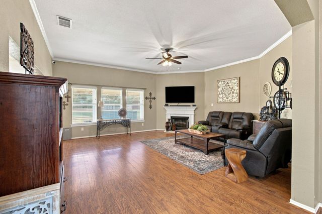 116 Springfield Circle, Red Oak, TX 75165