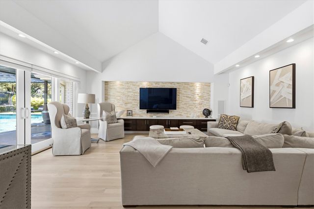 4418 Crooked Lane, Dallas, TX 75229