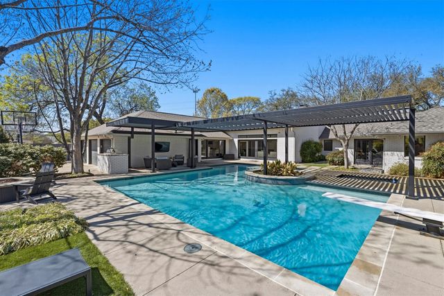 4418 Crooked Lane, Dallas, TX 75229