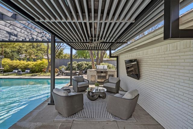 4418 Crooked Lane, Dallas, TX 75229