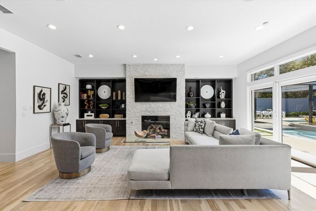 4418 Crooked Lane, Dallas, TX 75229