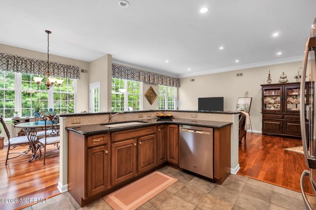 36 Muirfield Road, Jackson, NJ 08527
