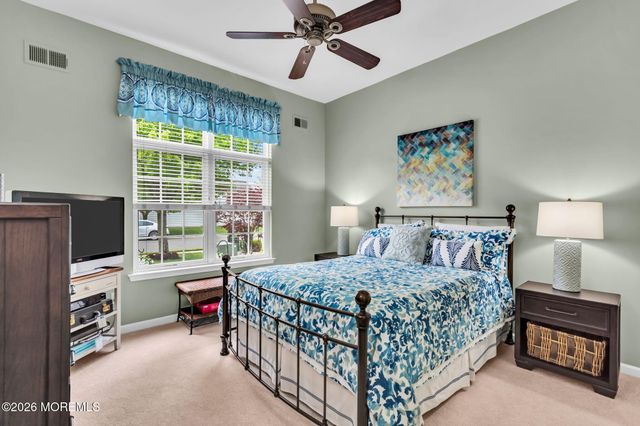 36 Muirfield Road, Jackson, NJ 08527