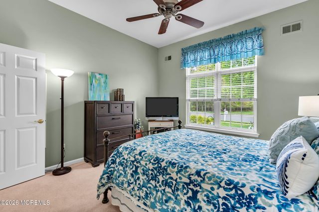 36 Muirfield Road, Jackson, NJ 08527